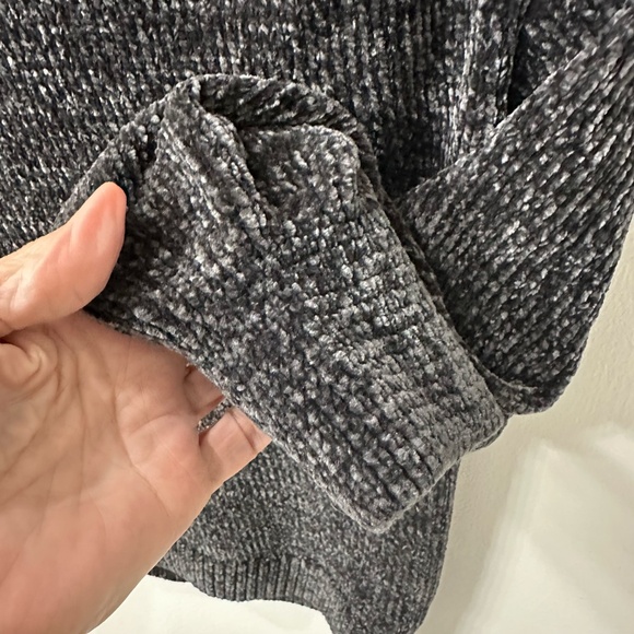 Tommy BAHAMA Charcoal Black Chenille Boatneck Crop Sweater Size Medium - Picture 6 of 9